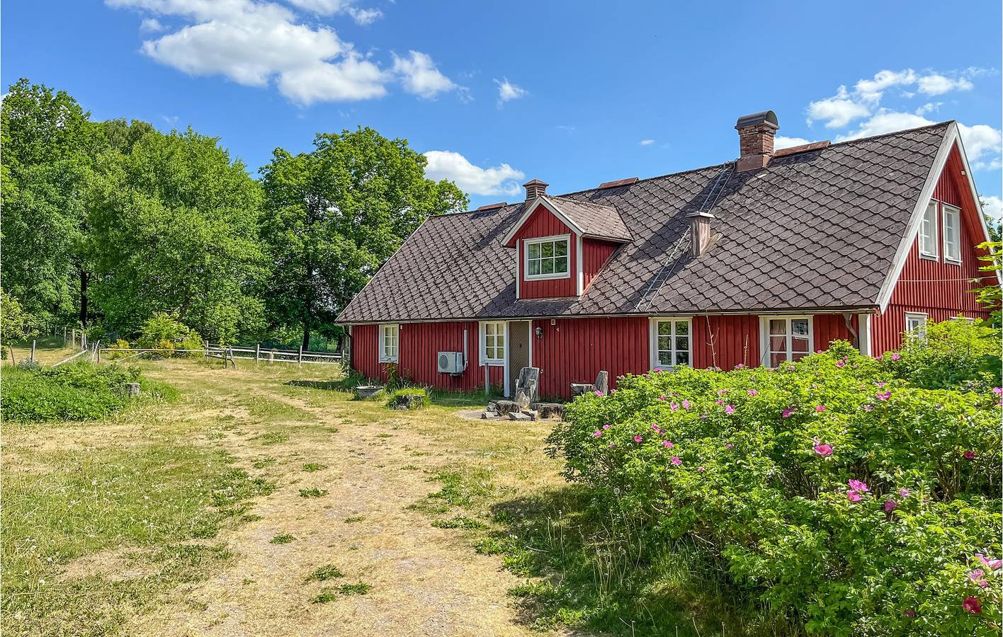 Hus för 10 Personer, med terass samt utsikt och trädgård, barnvänlig