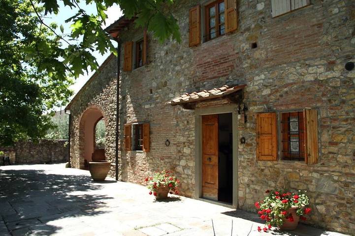 Baita per 8 persone, con giardino e terrazza nonché idromassaggio, con animali domestici - 1
