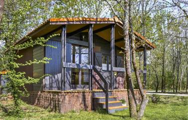 Gîte pour 2 personnes, avec piscine à Queyrac