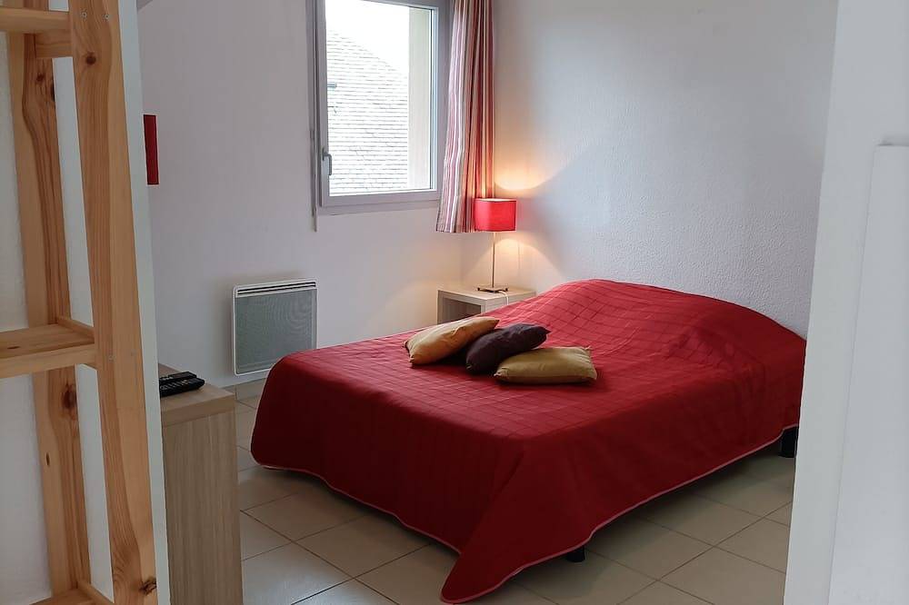 Entire apartment, T1 Bis Dans Résidence Avec Piscine D94 in Salies-de-Béarn, Béarn