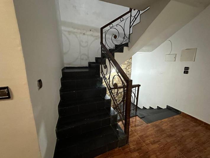 Gîte pour 12 personnes, avec terrasse et piscine, animaux acceptés dans Imouzzer du Kandar - 3