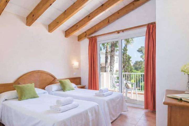 Villa Fina con piscina privada in Cala Blanca, Ciudadela