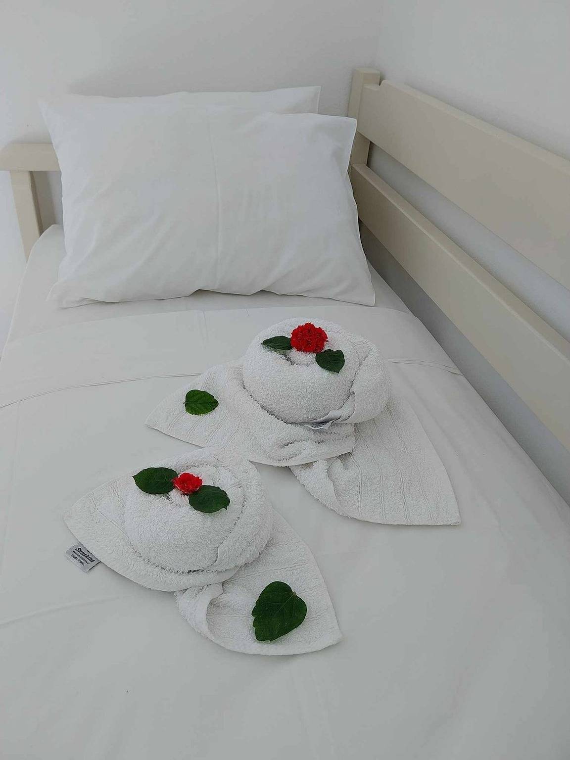 Ganze Wohnung, Litinas Apt with pool & balcony with garden view in Agia Marina, Chania und Umgebung