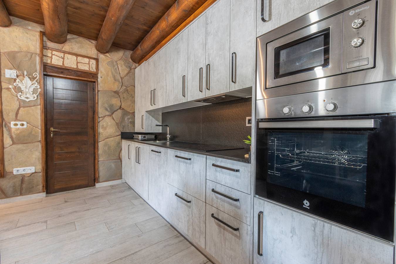 Entire apartment, Apartment 'Galamín' with Mountain View, Private Terrace and Wi-Fi in Fiscal, Spanish Pyrenees