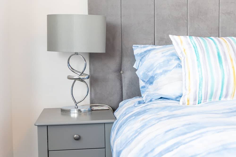Ocean La Vie - recently renovated bungalow in Barton on Sea. in Barton on Sea, Hampshire