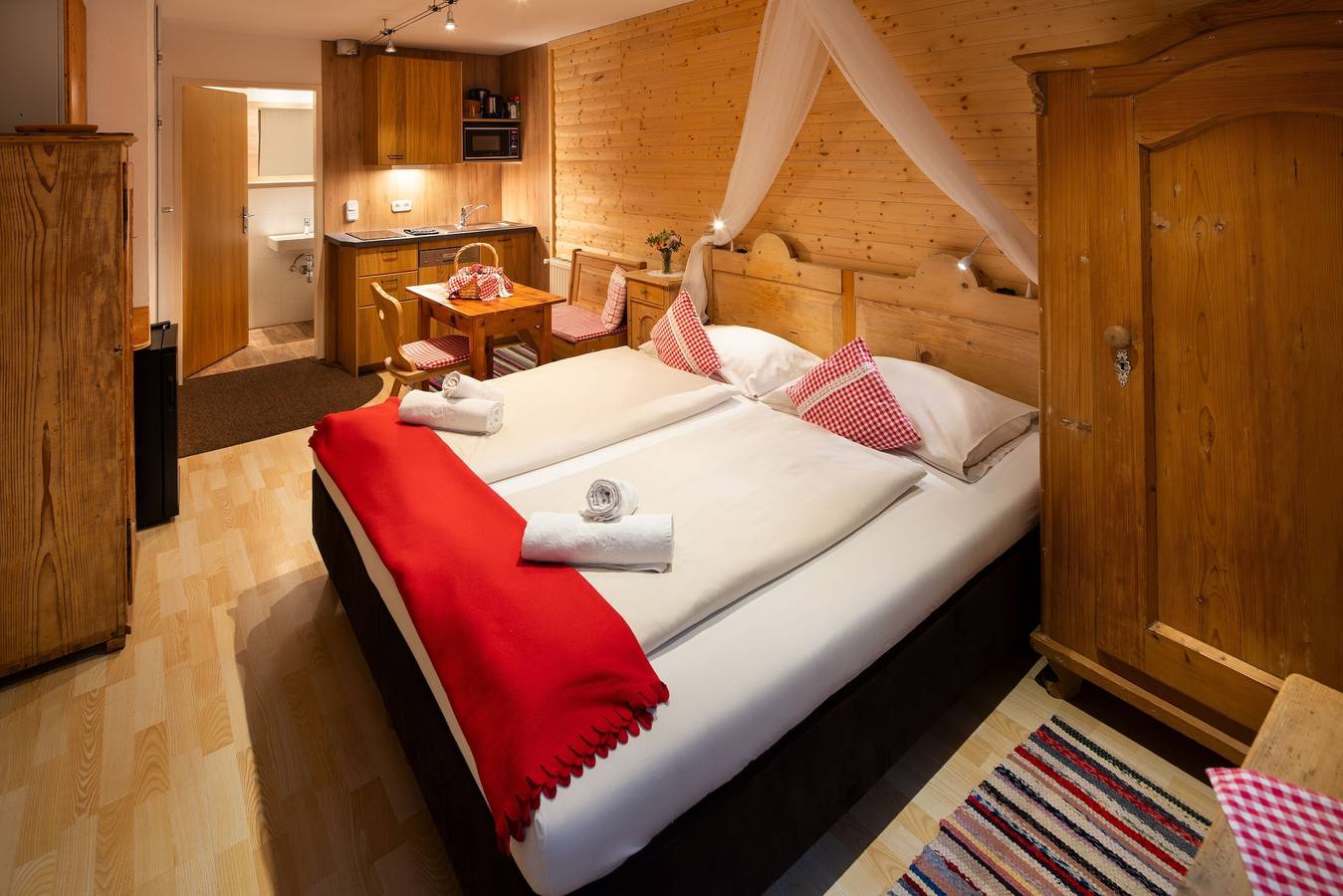 Ganze Wohnung, Ferienwohnung 'Nanno' in Tux in Tuxer Alpen, Hintertux