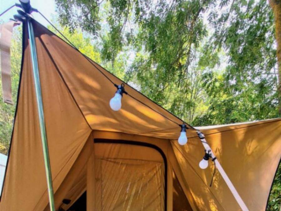 Camping Le Canigou - Caravane 4 personnes - Caravane vintage et tente 4p in Espira-de-Conflent, Région de Prades