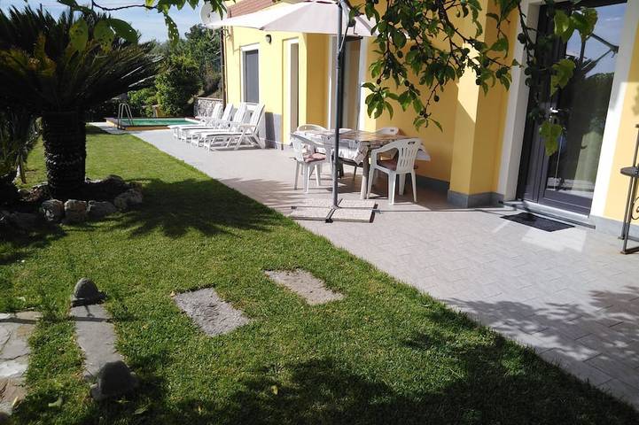 Appartamento vacanze per 4 persone, con terrazza e giardino - 1