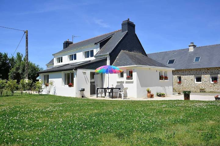 Location de vacances pour 4 personnes, avec Terrasse et Jardin à Plogonnec