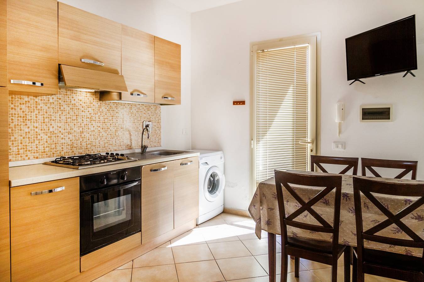 Appartement entier, Appartement de vacances "Acqua" avec vue sur mer et jardin privé in Follonica, Côte des Étrusques