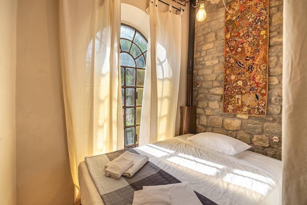 Lake View Villa with Spa in Cortona, Arezzo Province