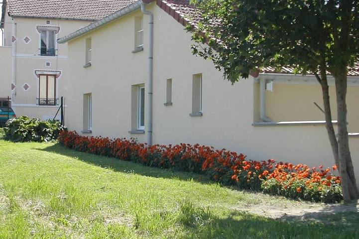 Gîte pour 6 personnes, avec sauna et jardin dans Pleurs