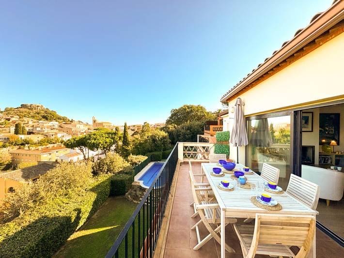 Location maison jumelée avec piscine communale à Begur in Centre Begur, Begur