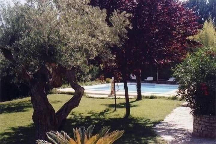 Appartement de vacances pour 2 personnes, avec jardin ainsi que terrasse et piscine, animaux acceptés