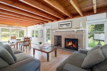 Vacation Rental for 12 Guests in Montauk, North Fork, Picture 1