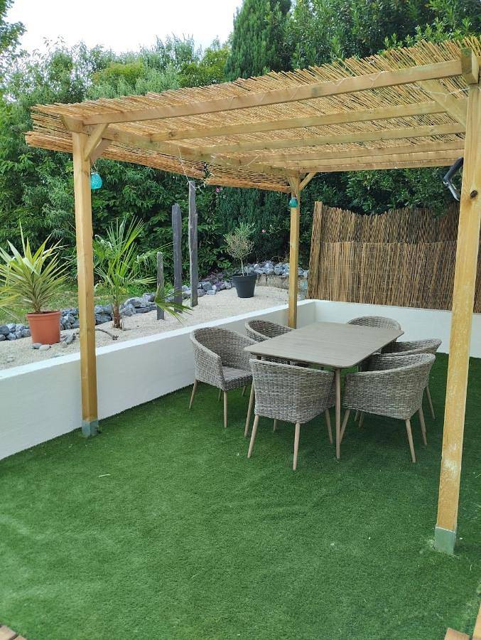 Location de vacances pour 4 personnes, avec jacuzzi ainsi que terrasse et jardin à Cauroy-lès-Hermonville - 3