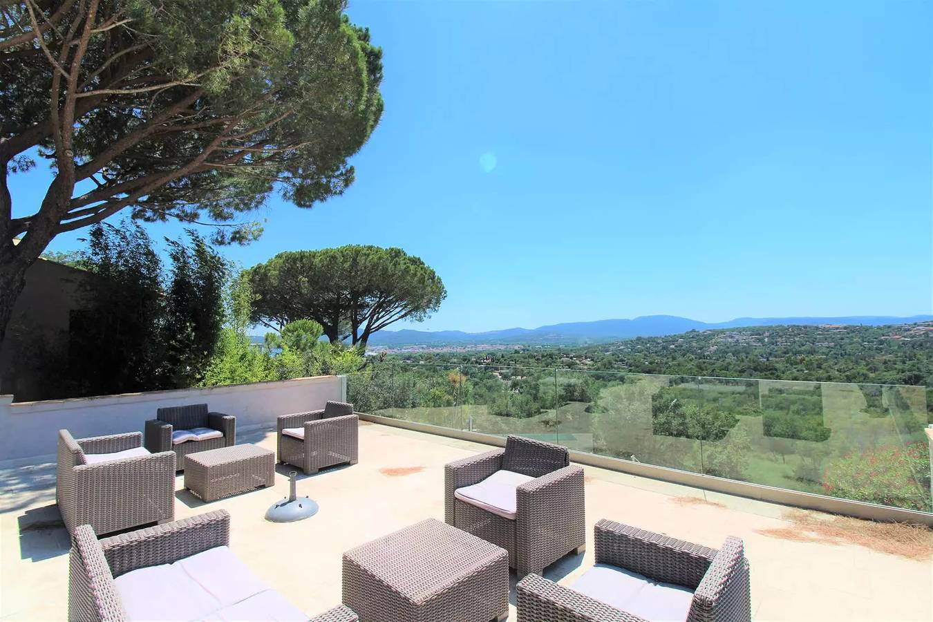 6 pers villa met privé zwembad panoramisch uitzicht en uitzicht op zee Grimaud in Grimaud, Draguignan en omgeving
