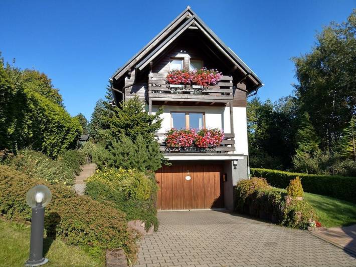 Ferienhaus für 4 Personen, mit Balkon und Terrasse sowie Garten und Sauna in Oberwiesenthal