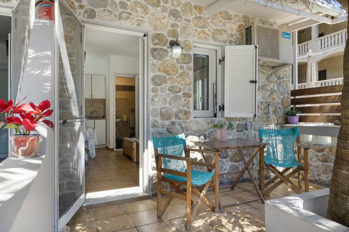 Gîte pour 3 personnes, avec balcon dans Kalymnos