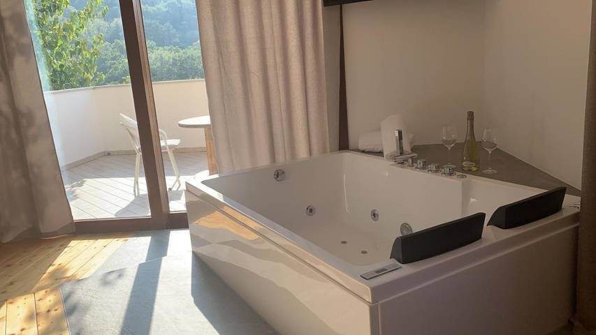 Chambre d’hôte pour 2 personnes, avec terrasse ainsi que jardin et jacuzzi à Trieste - 3