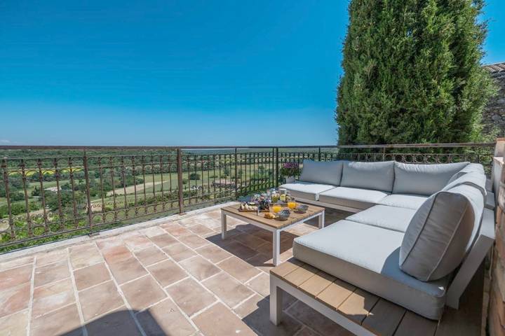 Maison d’hôte pour 2 personnes, avec vue ainsi que piscine et jardin, animaux acceptés à Lussan - 2