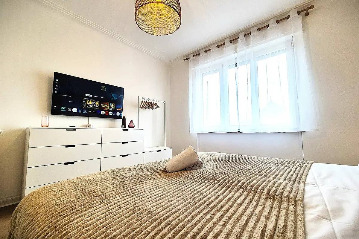 Appartement entier, Appartements pour 8 Personnes in Thionville, Moselle
