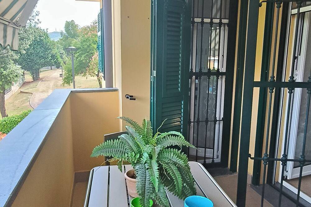 Ganze Wohnung, Diano Marina 500 mt vom Meer u. Stadtzentrum,im Grün des Parks Le Giaiette in Diano Marina, Diano Marina Gemeinde