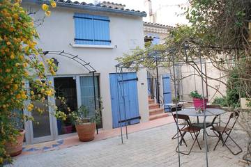 Gîte pour 4 personnes, avec jardin et terrasse à Le Puy-Sainte-Réparade