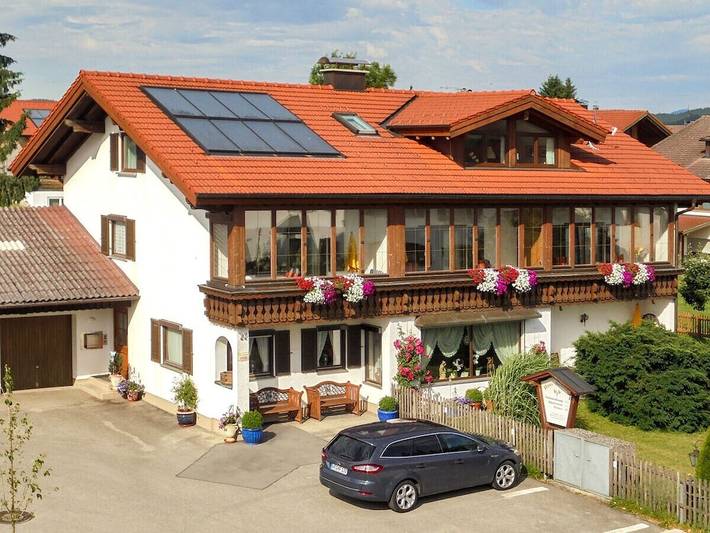 Ferienhaus für 2 Personen, mit Balkon am Hopfensee