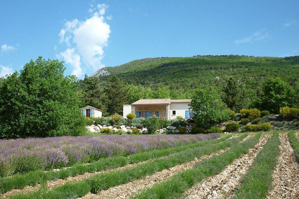 Mas quiet location for 8 people with private pool in Buis-les-Baronnies, Nyons region