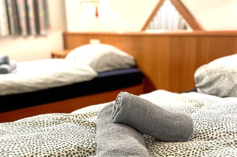 Schwanstetten bei Nürnberg, Apartment für 2, 105 in Schwanstetten, Frankenalb