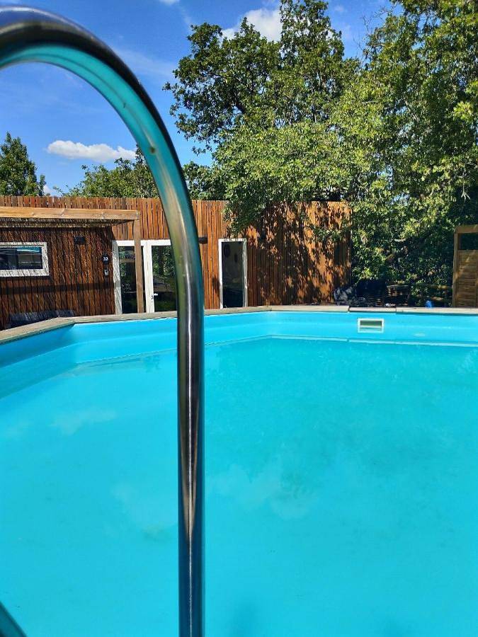 Gîte pour 5 personnes, avec jardin ainsi que piscine et jacuzzi à L'Isle-Jourdain - 2