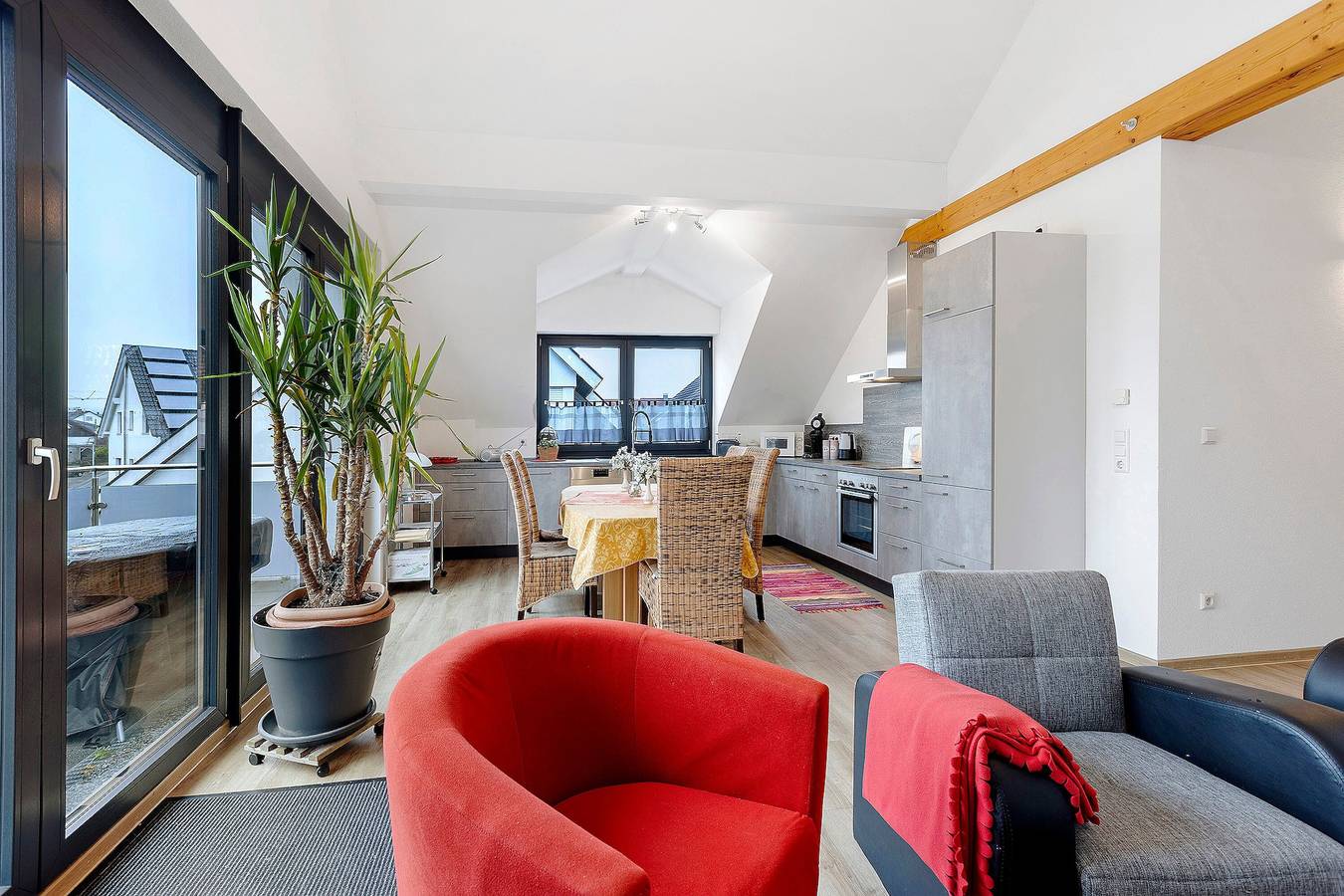 Ganze Wohnung, Apartment „Kevin“ mit Balkon und Wlan in Radolfzell am Bodensee, Untersee