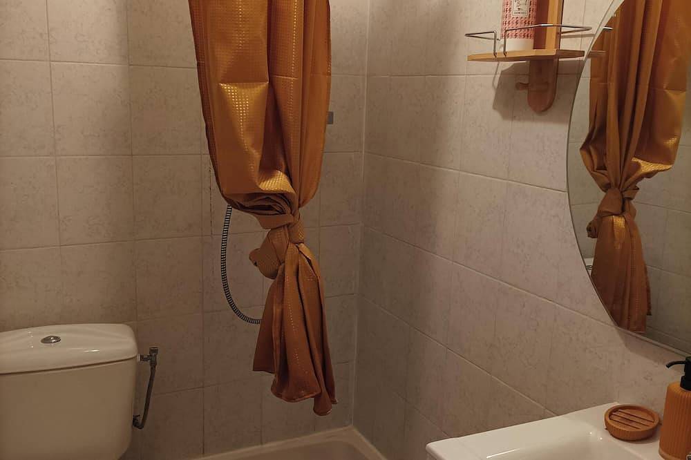 Appartement entier, Homerez - Appt Montargis, vue lac, parking in Montargis, Région de Montargis