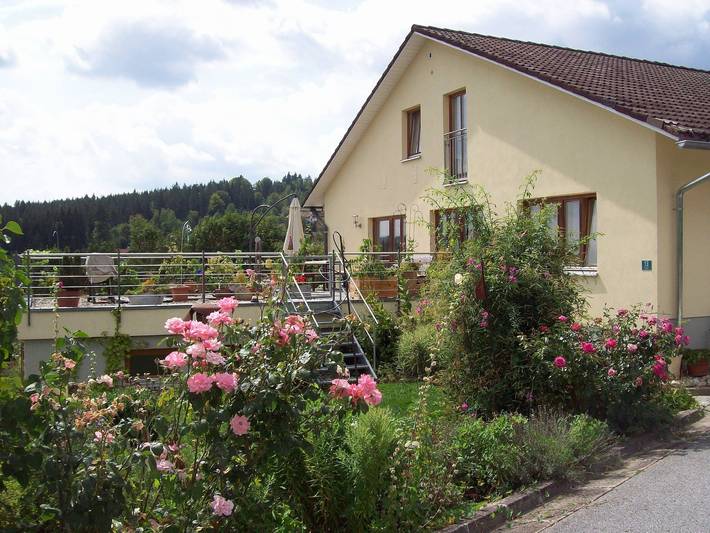 Ferienwohnung für 6 Personen, mit Terrasse und Garten
