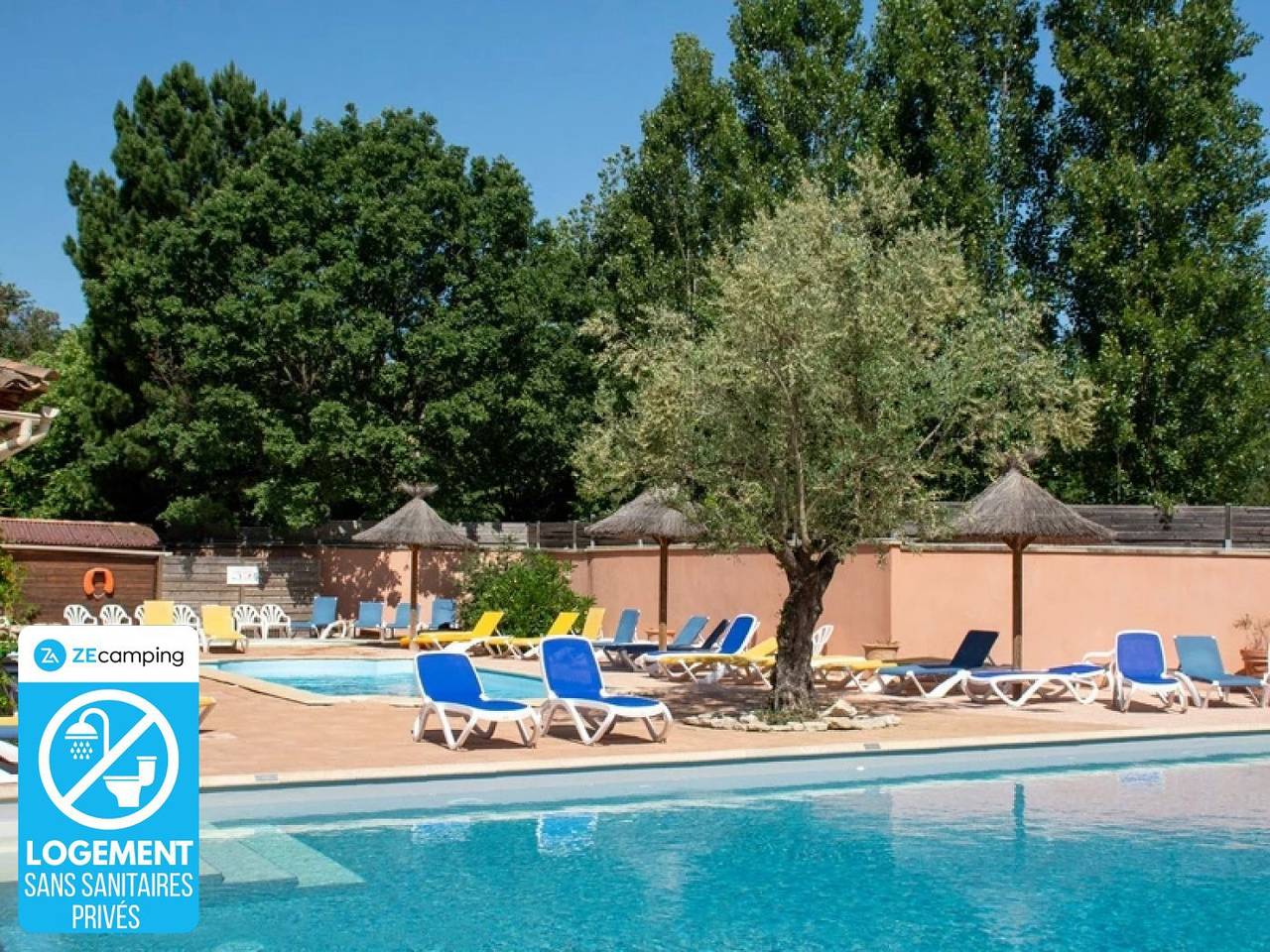 Camping 4 étoiles - Piscine - ccbehia in Saignon, Regionaler Naturpark Luberon