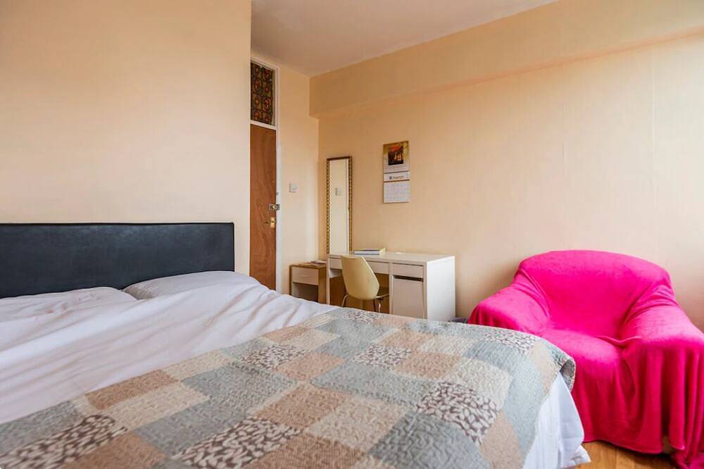 Room in Central London in Camden, London