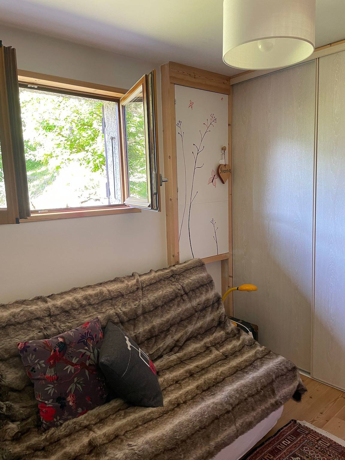 Chalet « Gresse »: Vistas a la Montaña, Terraza Privada y Jardín Compartido in Gresse-en-Vercors, Parc naturel régional du Vercors