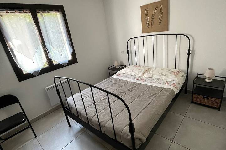 Location de vacances pour 6 personnes, avec jardin et terrasse à Saint-Alban-Auriolles - 3