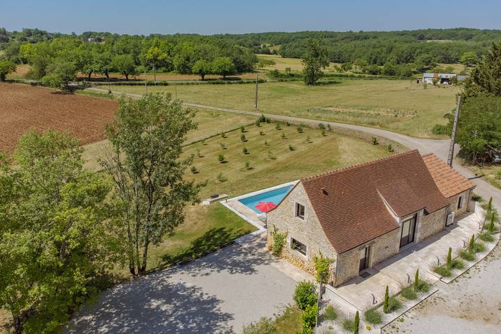 Gîte pour 8 personnes, avec Piscine à Montgesty - 3