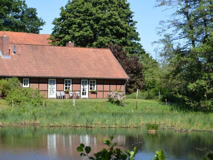 Ferienhaus für 5 Personen, mit Terrasse und Garten sowie Sauna und Seeblick in der Lüneburger Heide