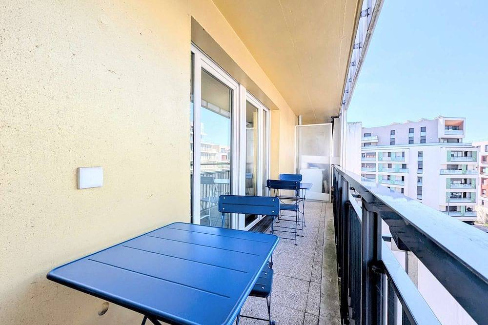 Entire apartment, Chic and comfortable apart with Parking and Terrace in Asnières-sur-Seine, Hauts-de-Seine