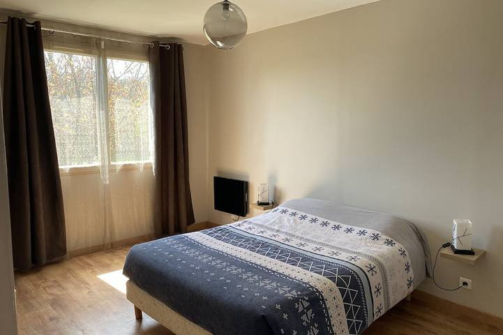 Location de vacances pour 5 personnes, avec balcon et jardin dans Lac de Chaumeçon - 2