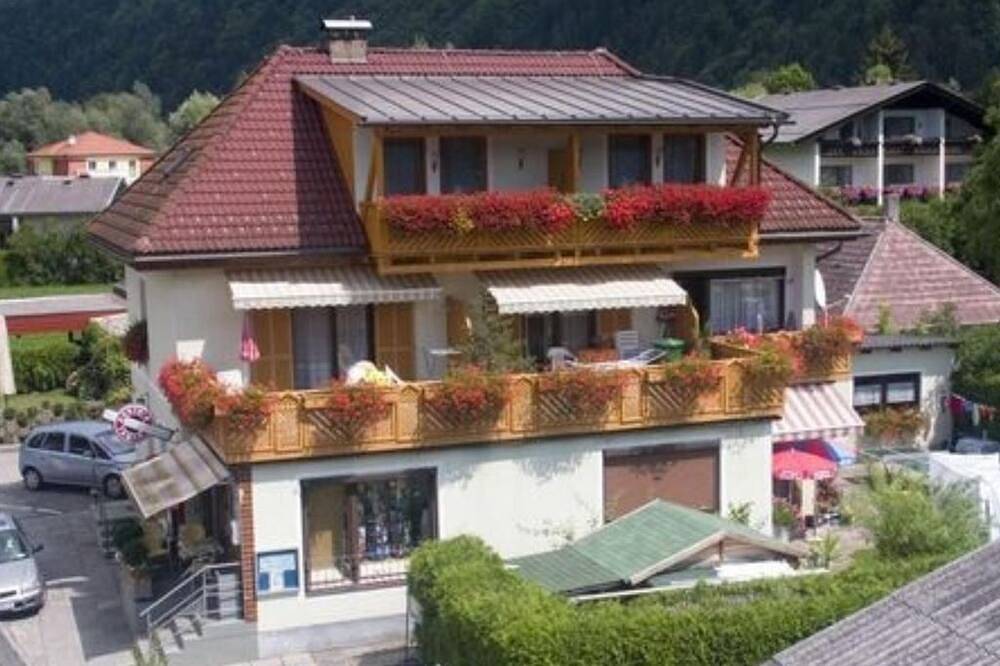 Terrassenzimmer 1 - Frühstückspension Käfer in Radenthein, Oberkärnten