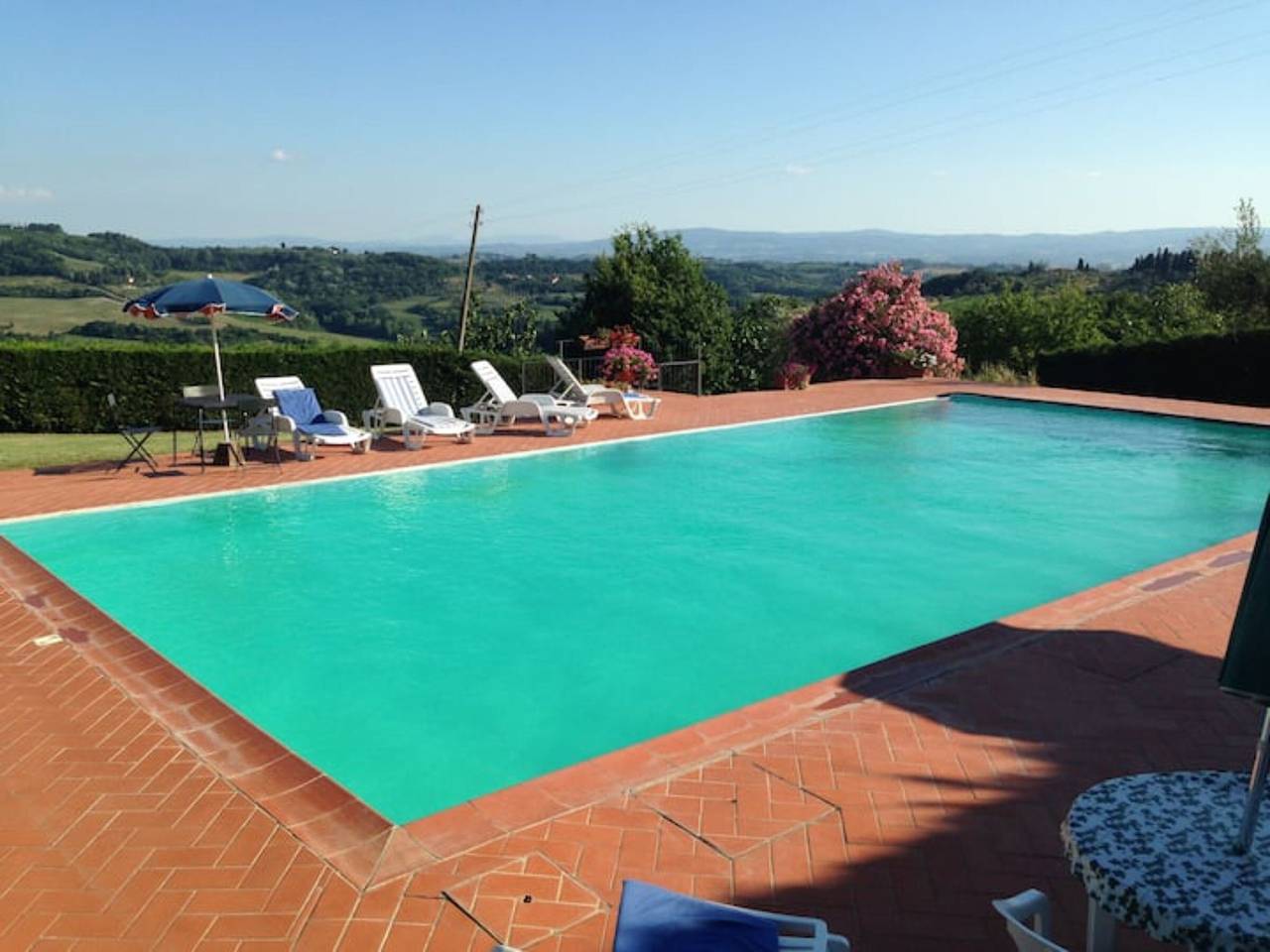 Appartement entier, Panorama – Appartement avec terrasse et vue sur la campagne toscane in Montespertoli, Province de Florence