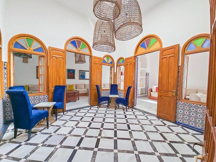 Maison d’hôte pour 2 personnes, avec terrasse ainsi que vue et jardin