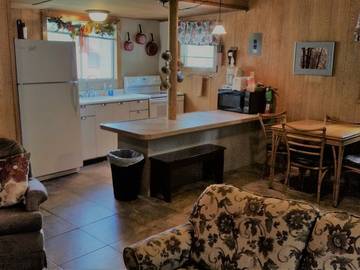 Log Cabin for 4 Guests in Arizona, USA, Picture 4