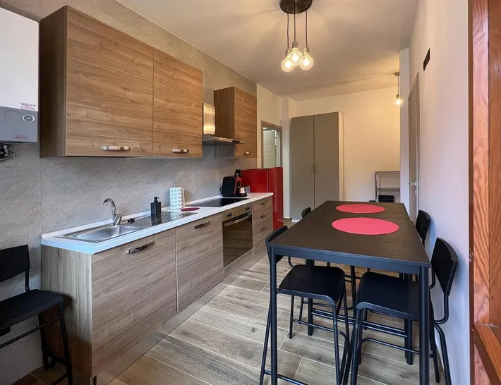Alojamiento y desayuno para 3 personas, con vistas y balcón - 1