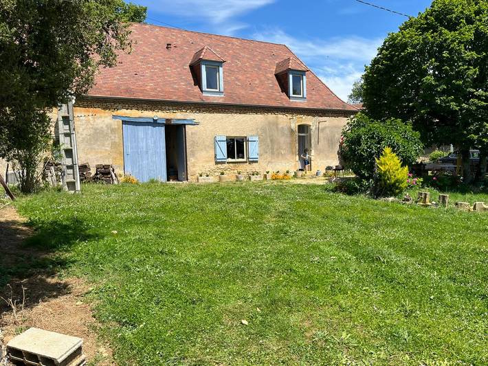 Location de vacances pour 8 personnes, avec jardin à Sainte-Foy-de-Longas