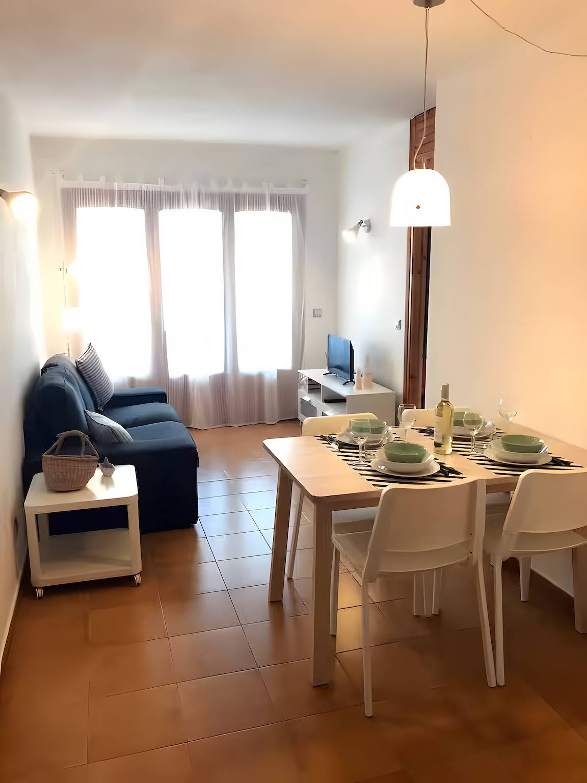 Apartamento entero, Apartamento 'Barbara 110 - Arenal d'en Castell' con piscina compartida, Wi-Fi y aire acondicionado in Arenal d'en Castell, Es Mercadal